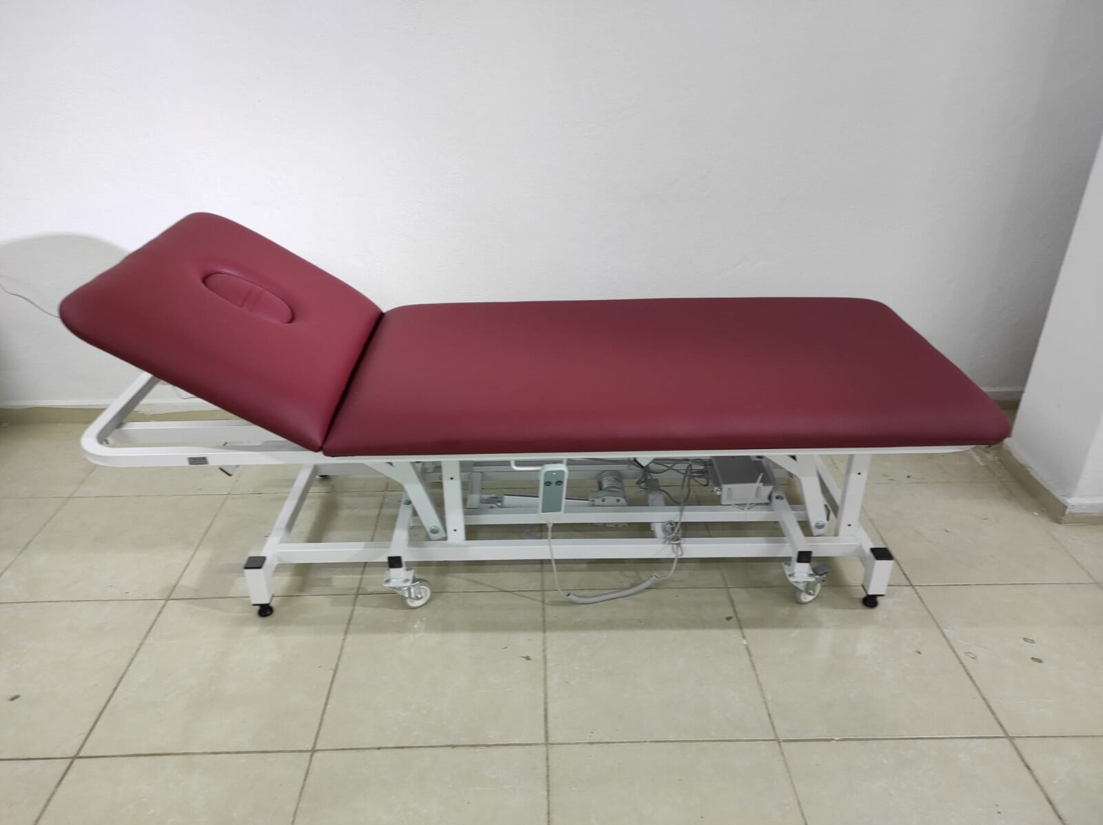 Bobath Rehabilitasyon Yatağı İki Motorlu Başlıklı 120x200 Cm